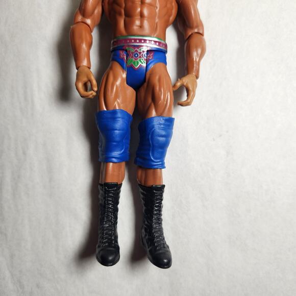 WWE Jinder Mahal 7" Wrestling Figure 2017 With Knee Pads Loose Pre-owned - Picture 3 of 7